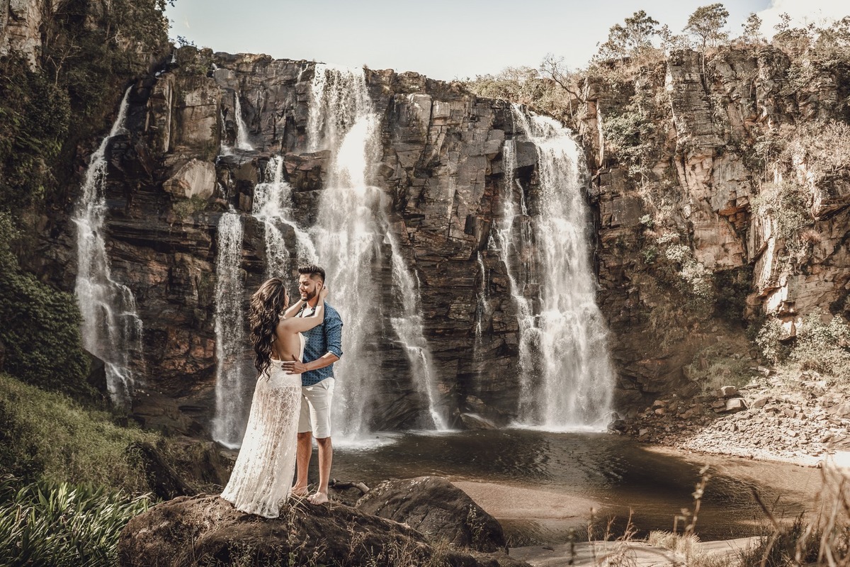previa casal na Cachoeira Salto Corumba.