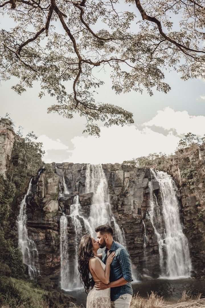 Previa casal na Cachoeira Salto Corumba.