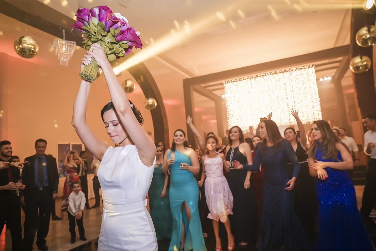 Hora de jogar o Boque da noiva 