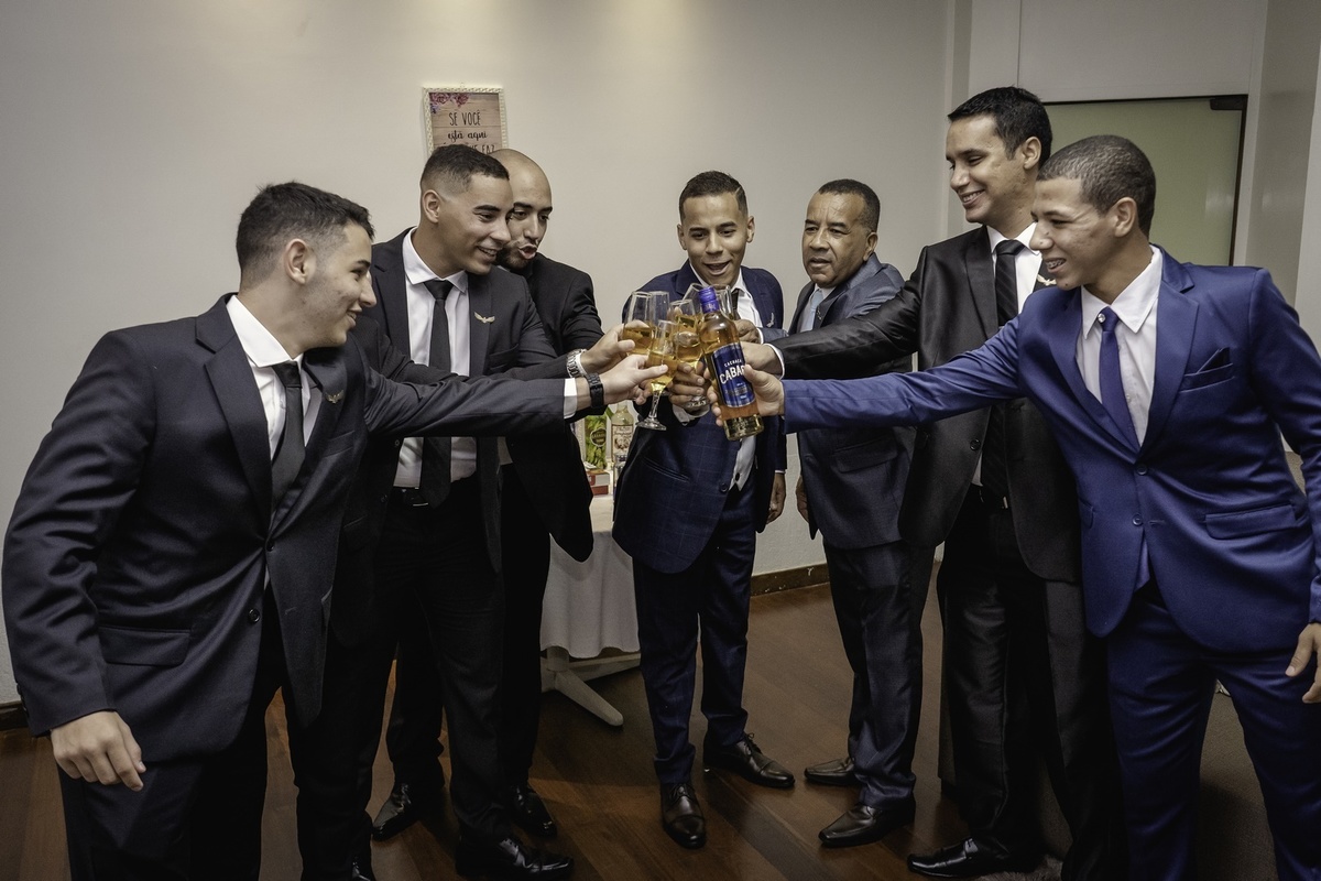 Noivo - Amigos do Noivo - Casamento - Terno - Cerimonia de casamento