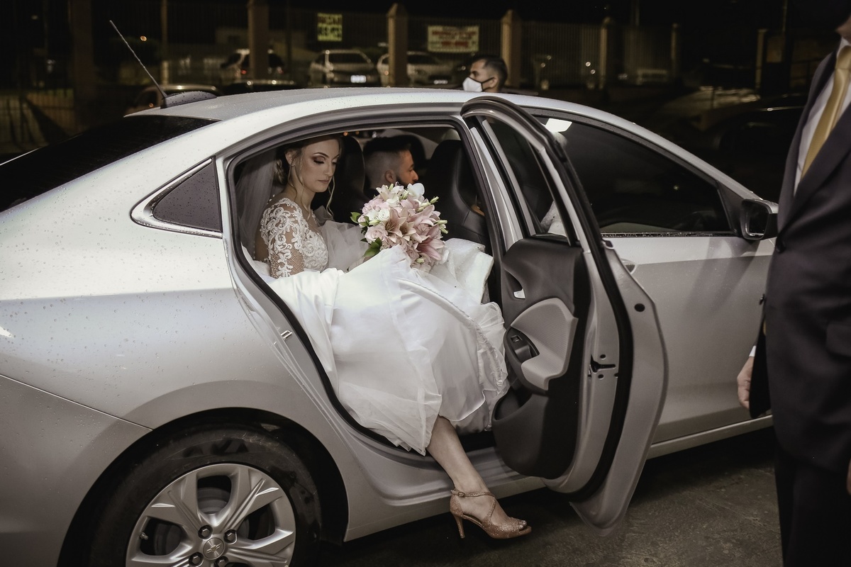 Noiva Linda - Vestido de Noiva - Fotografo de Casamento - Multifocco - Noiva chegando 