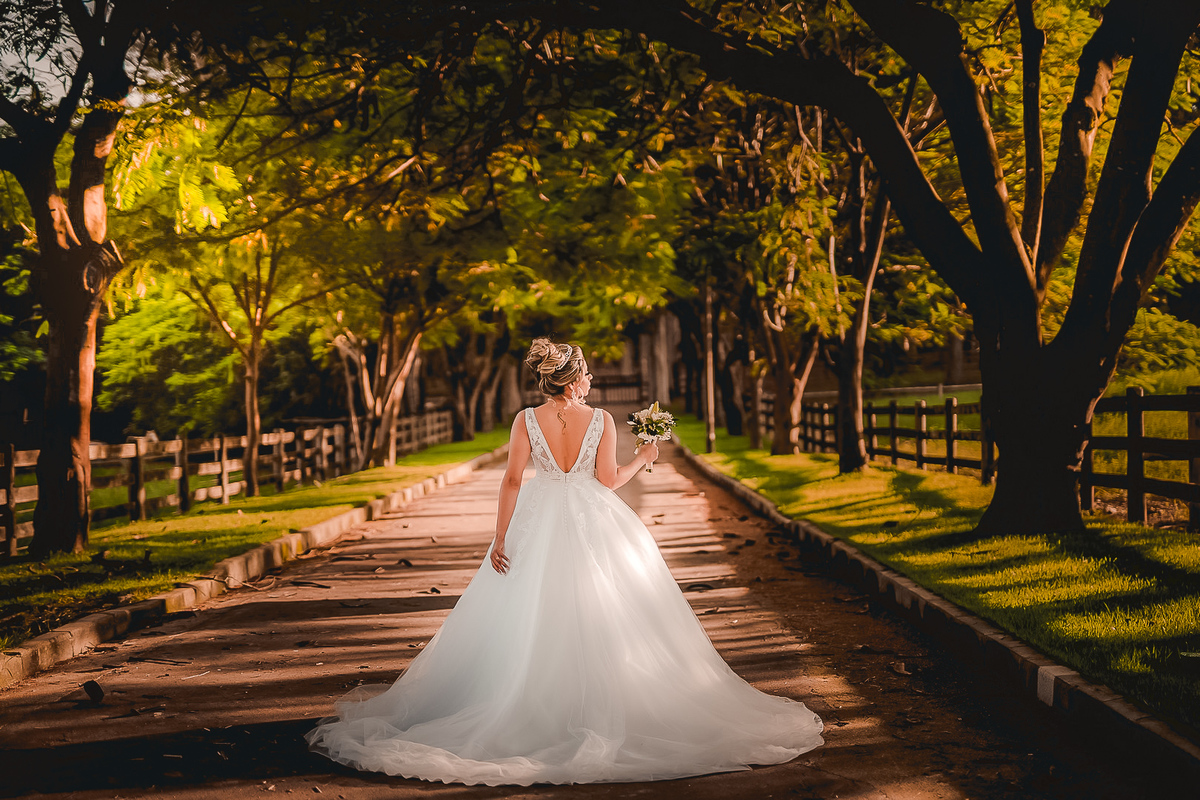 Noiva - Noiva Brasília - Foto de Noiva - Brasília-DF - Ensaio de Noiva - Fotografo de Casamento - Multifocco - Noivas - Fotografo de Noivas - Haras da Lenda - Espaço da Lenda - Previa da Noiva - Fotografo profissional - Vestido Noiva 
