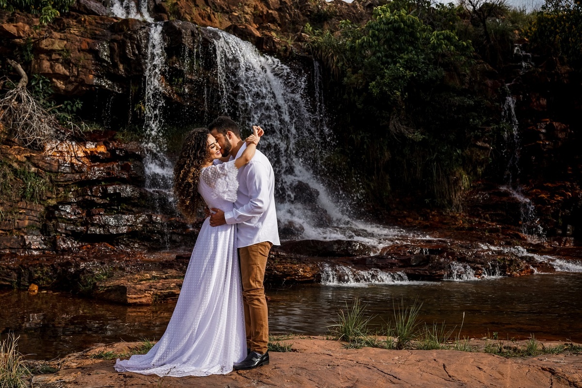 Previa de Casal em Brasília - Fotografia casal - Previa de Casal - Fotos de casal Brasília - Fotografia de Casal DF - Casal amoroso - Fotografo de Casamento - Dicas de ensaio fotográfico - Fotógrafos profissionais Brasília - Paraiso na terra
