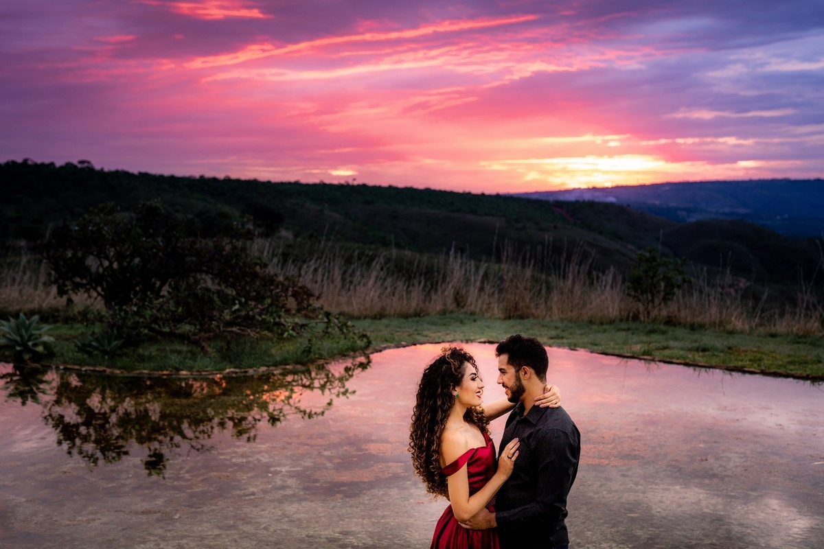 Previa de Casal em Brasília - Fotografia casal - Previa de Casal - Fotos de casal Brasília - Fotografia de Casal DF - Casal amoroso - Fotografo de Casamento - Dicas de ensaio fotográfico - Fotógrafos profissionais Brasília - Paraiso na terra