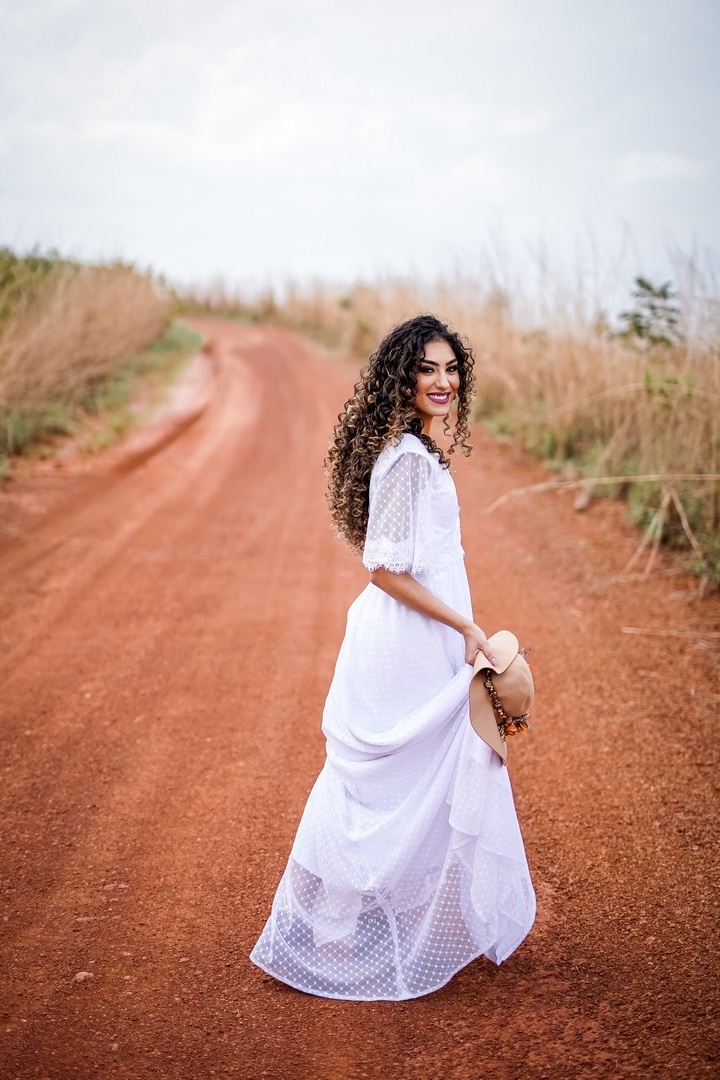 Noiva - Ensaio da noiva - Previa da Noiva Brasília - Noiva Cacheada - Ensaio de Casal Aesthetic - Ensaio de casal vibes - Casal Vibes - Noiva Vibes - Paraiso na Terra - Brasília - DF