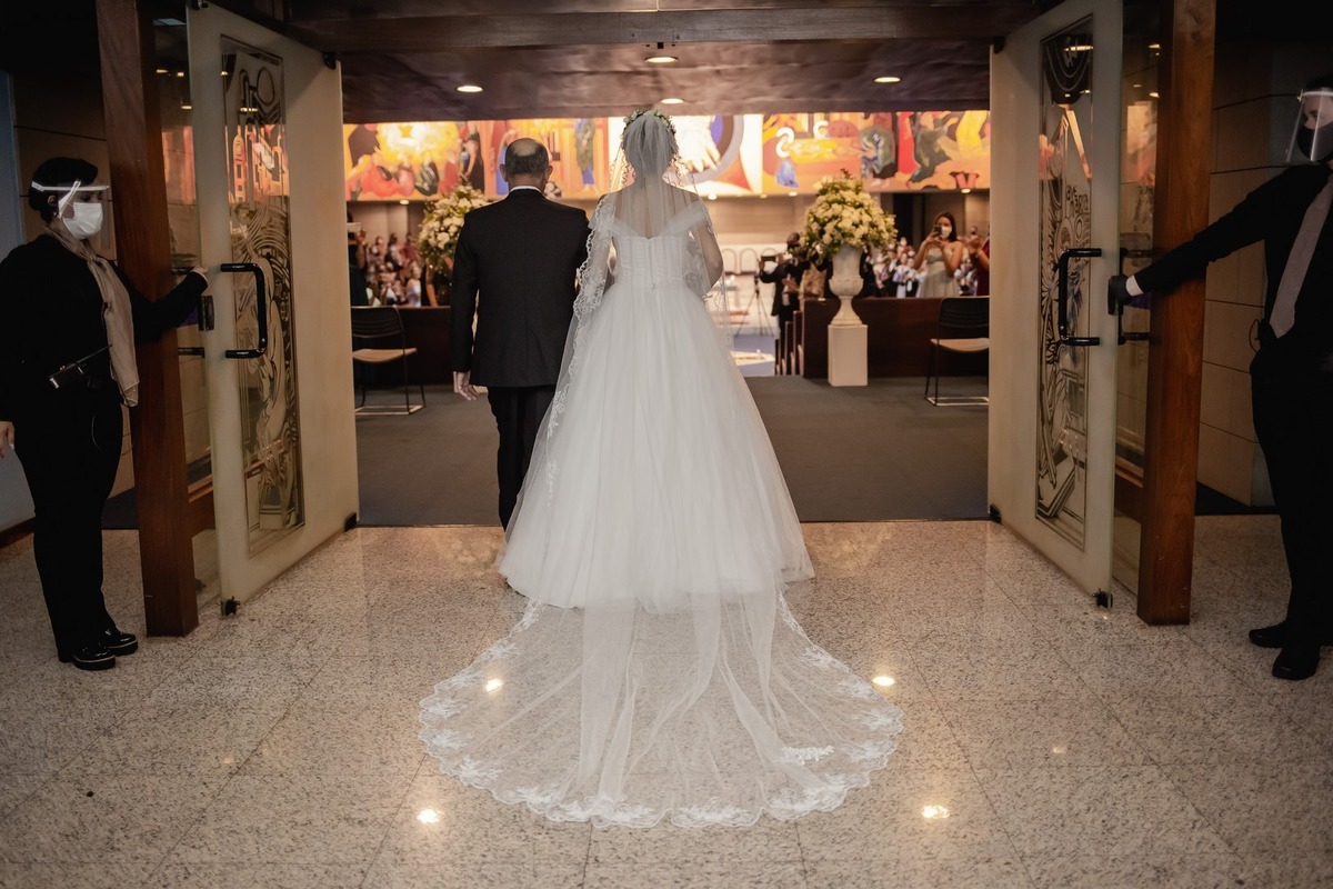 Entrada do Noivo - Entrada das madrinhas - Entrada das daminhas de honra - Damas de Honra - Cerimonia de Casamento - Entrada da noiva - Noiva entrando - Fotografo de Casamento - Fotos da Cerimonia - Fotos do Casamento - Multifocco - Fotografo Profissional