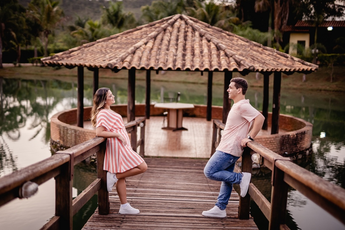 Previa de Casal em Brasília - Fotografia casal - Brasília - DF - Previa de Casal - Fotos de casal Brasília - Fotografia de Casal DF - Casal amoroso - Fotografo de Casamento - Dicas de ensaio fotográfico - Fotógrafos profissionais Brasília - Haras do Moro