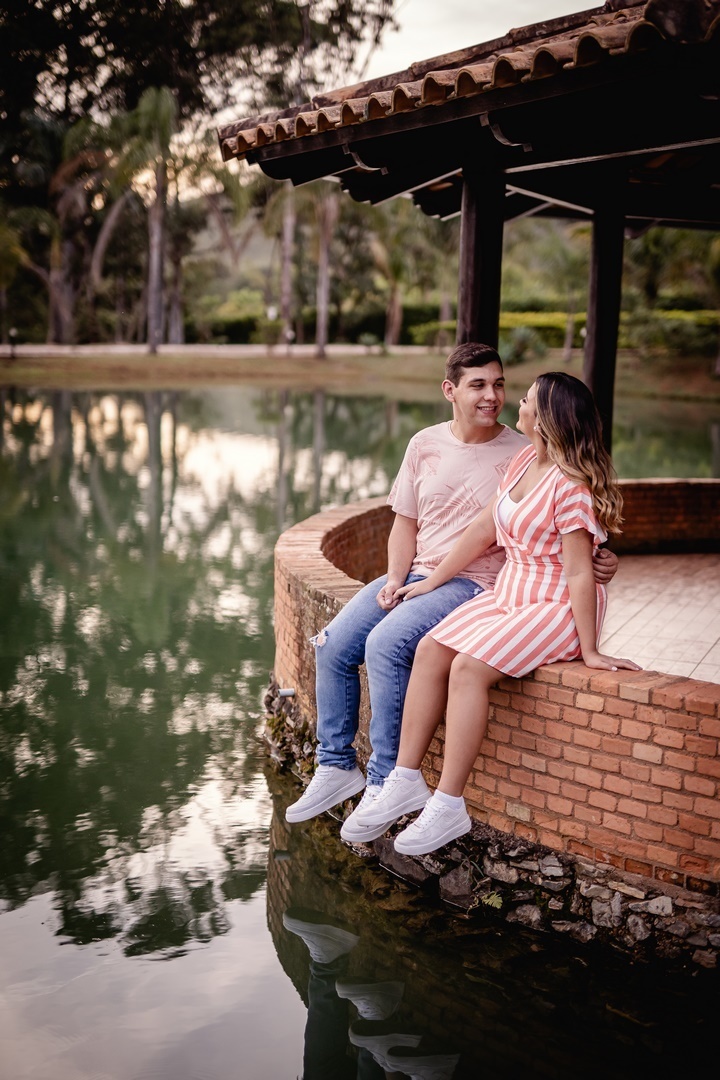 Previa de Casal em Brasília - Fotografia casal - Brasília - DF - Previa de Casal - Fotos de casal Brasília - Fotografia de Casal DF - Casal amoroso - Fotografo de Casamento - Dicas de ensaio fotográfico - Fotógrafos profissionais Brasília - Haras do Moro