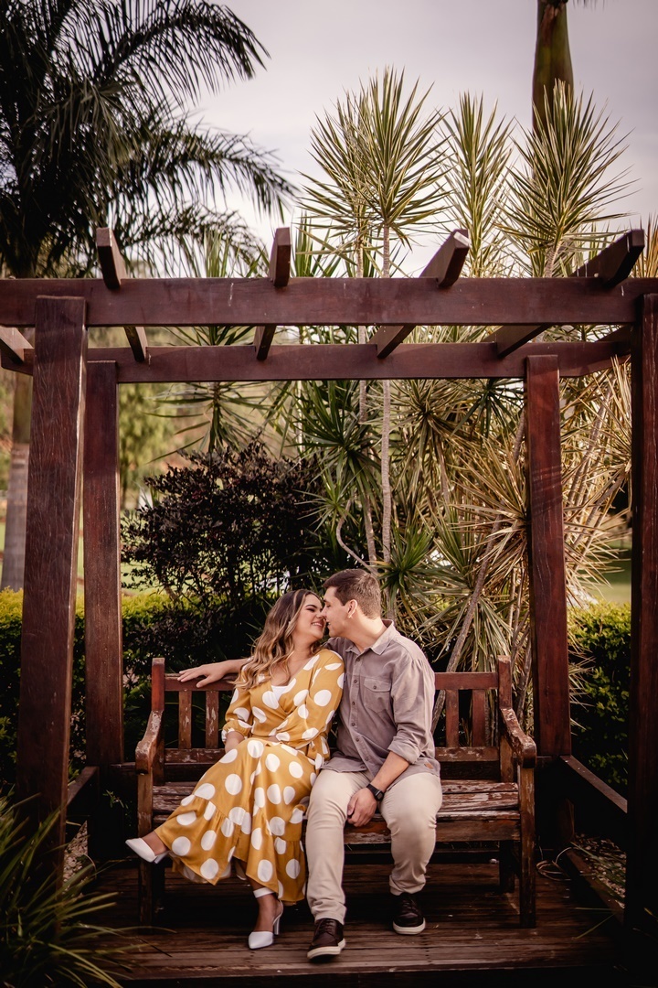 Previa de Casal em Brasília - Fotografia casal - Brasília - DF - Previa de Casal - Fotos de casal Brasília - Fotografia de Casal DF - Casal amoroso - Fotografo de Casamento - Dicas de ensaio fotográfico - Fotógrafos profissionais Brasília - Haras do Moro