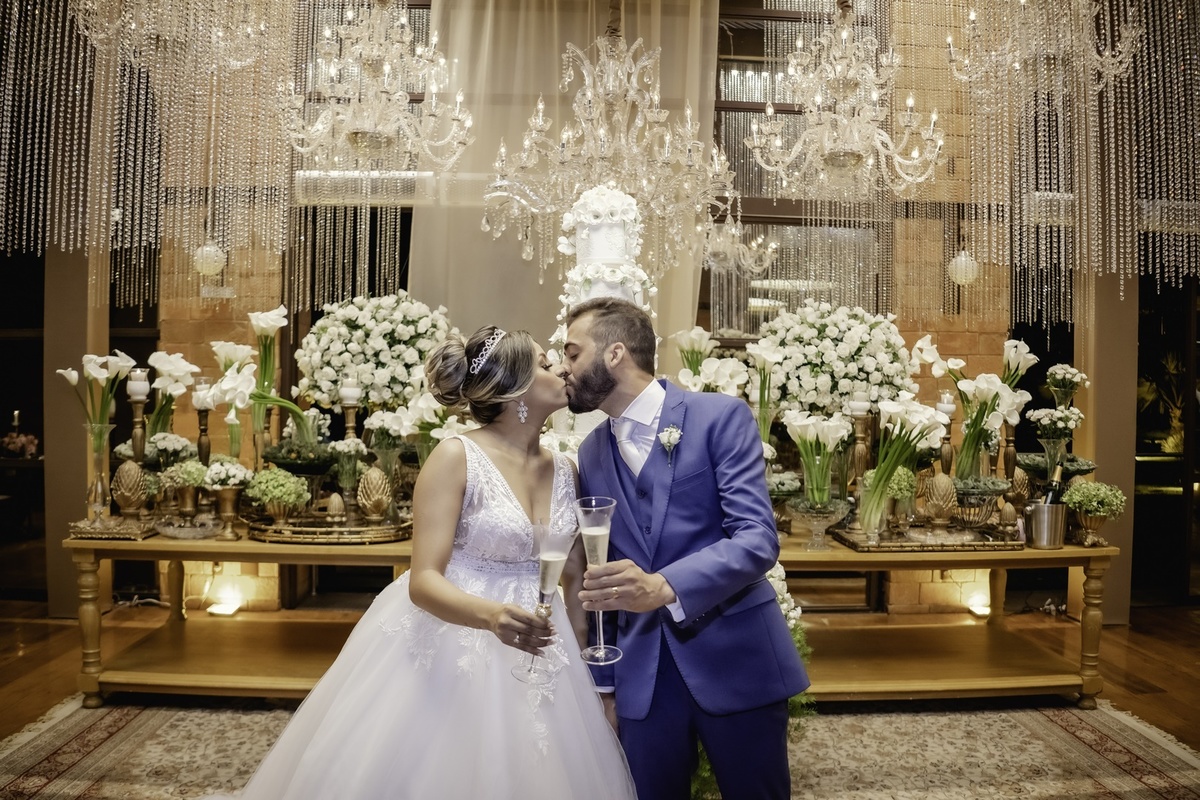 Casamento Brasília - Fotografo de casamento - Brasília-DF - Noiva - Noivo - Cerimonia de Casamento - Foto de casamento - Fotografo Profissional - Foto da Igreja - Mesa do Casamento - Multifocco - Noivo e Noiva - Noivo - Noiva