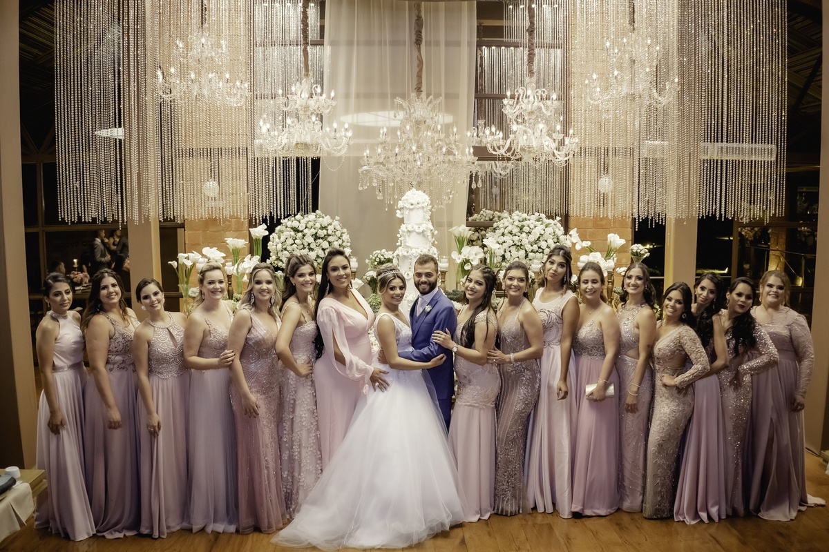 Casamento Brasília - Fotografo de casamento - Brasília-DF - Noiva - Noivo - Cerimonia de Casamento - Foto de casamento - Fotografo Profissional - Foto da Igreja - Mesa do Casamento - Multifocco - Noivo e Noiva - Noivo - Noiva - Madrinhas de Casamento 