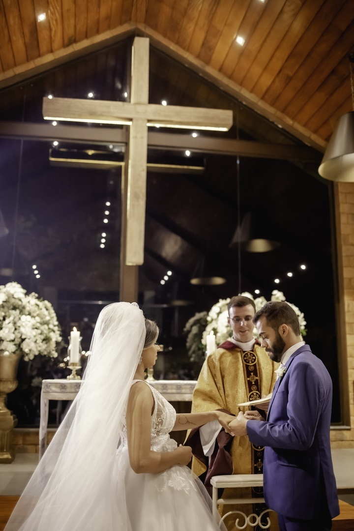 Casamento Brasília - Fotografo de casamento - Brasília-DF - Noiva - Noivo - Cerimonia de Casamento - Foto de casamento - Fotografo Profissional - Foto da Igreja - Mesa do Casamento - Multifocco - Noivo e Noiva - Noivo - Noiva