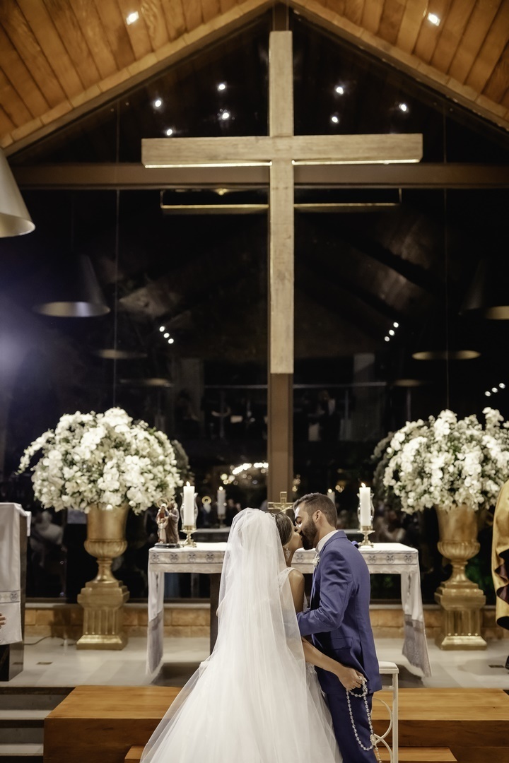 Casamento Brasília - Fotografo de casamento - Brasília-DF - Noiva - Noivo - Cerimonia de Casamento - Foto de casamento - Fotografo Profissional - Foto da Igreja - Mesa do Casamento - Multifocco - Noivo e Noiva - Noivo - Noiva