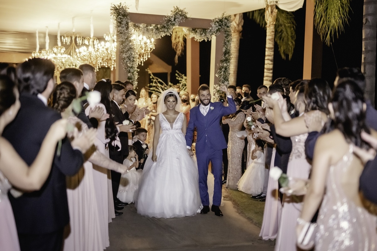 Casamento Brasília - Fotografo de casamento - Brasília-DF - Noiva - Noivo - Cerimonia de Casamento - Foto de casamento - Fotografo Profissional - Foto da Igreja - Mesa do Casamento - Multifocco - Noivo e Noiva - Noivo - Noiva