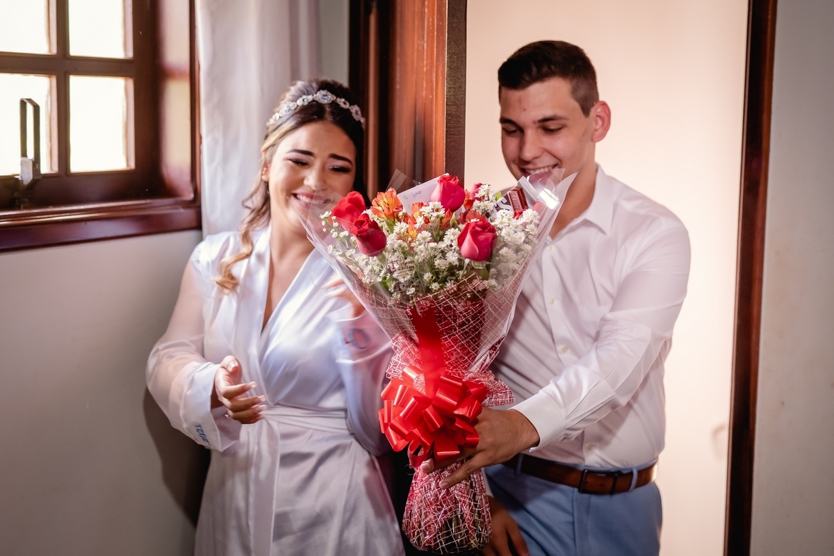 Noiva se arrumando - Noiva antes do casamento - Noiva - Noiva ansiosa - Casamento - Fotografo de Casamento - Mãe da Noiva - Pai da Noiva - Noiva se preparando - Noiva linda - Multifocco - Fotografo profissional - Brasília-DF 