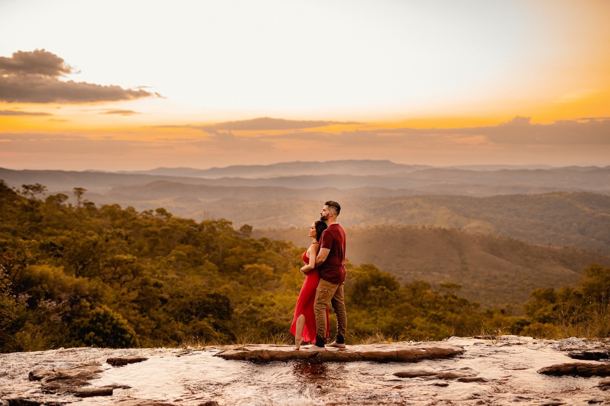 Ensaio Criativo - Pré-wedding - Ensaio fotografico em Brasília - Ensaio de Casal - Fotgrafo de Casamento - Ensaio pré casamento - Ensaio ao por do sol - Ensaio simples - Ensaio no campo - Ensaio ao ar livre - Ensaio de casal ao ar livre - Multifocco 