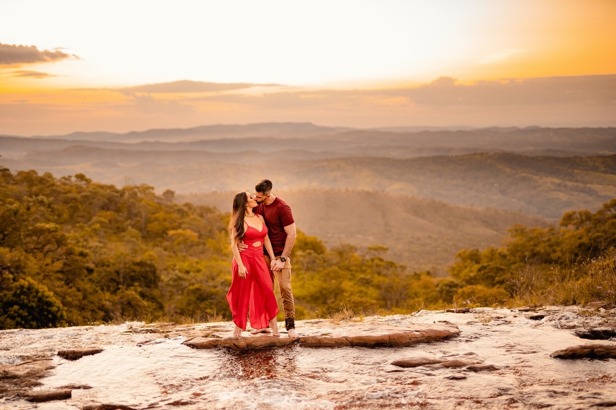 Ensaio Criativo - Pré-wedding - Ensaio fotografico em Brasília - Ensaio de Casal - Fotgrafo de Casamento - Ensaio pré casamento - Ensaio ao por do sol - Ensaio simples - Ensaio no campo - Ensaio ao ar livre - Ensaio de casal ao ar livre - Multifocco