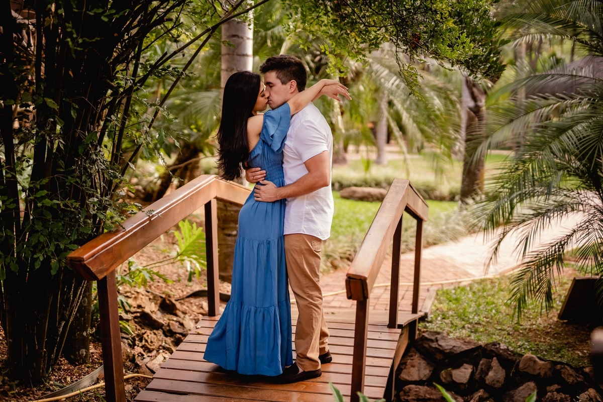 Ensaio de casal simples - Ensaio pré wedding - Ensaio pré casamento - Ensaio de casal em casa - Ensaio de casal casual - Fotografo de casamento - Fotografo profissional em Brasília - Ensaio fotógrafico em Brasília - Ensaio de Casal 