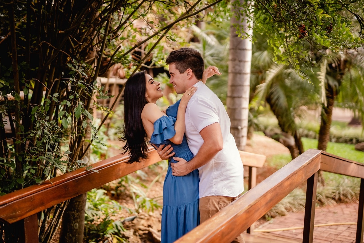 Ensaio de casal simples - Ensaio pré wedding - Ensaio pré casamento - Ensaio de casal em casa - Ensaio de casal casual - Fotografo de casamento - Fotografo profissional em Brasília - Ensaio fotógrafico em Brasília - Ensaio de Casal 