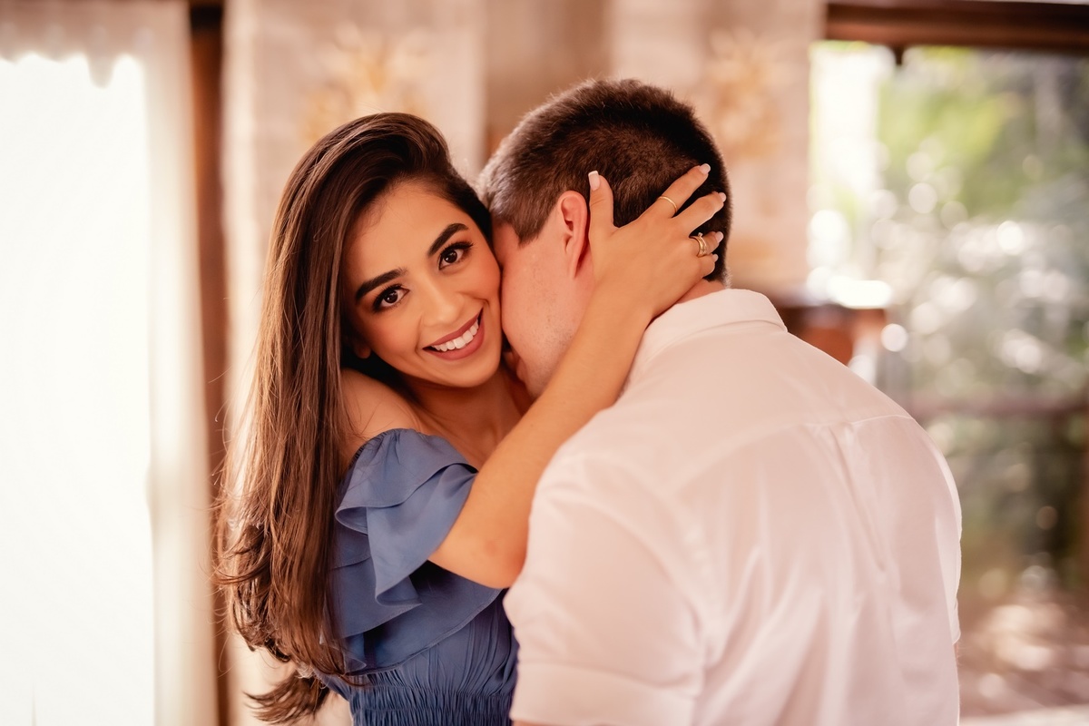 Ensaio de casal simples - Ensaio pré wedding - Ensaio pré casamento - Ensaio de casal em casa - Ensaio de casal casual - Fotografo de casamento - Fotografo profissional em Brasília - Ensaio fotógrafico em Brasília - Ensaio de Casal 