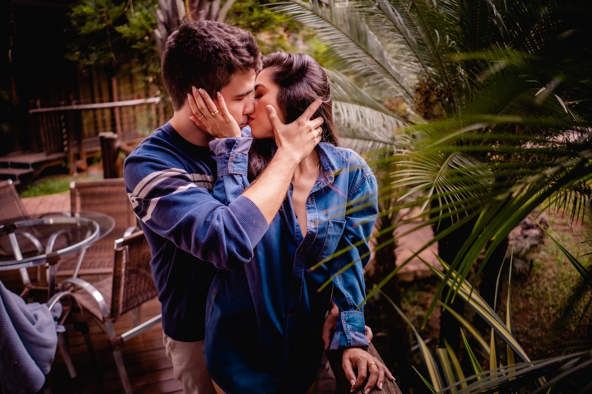 Ensaio de casal simples - Ensaio pré wedding - Ensaio pré casamento - Ensaio de casal em casa - Ensaio de casal casual - Fotografo de casamento - Fotografo profissional em Brasília - Ensaio fotógrafico em Brasília - Ensaio de Casal - Multifocco 