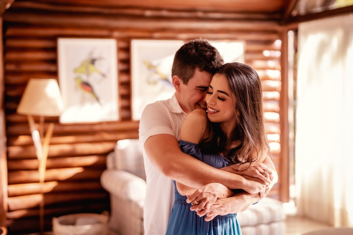 Ensaio de casal simples - Ensaio pré wedding - Ensaio pré casamento - Ensaio de casal em casa - Ensaio de casal casual - Fotografo de casamento - Fotografo profissional em Brasília - Ensaio fotógrafico em Brasília - Ensaio de Casal 