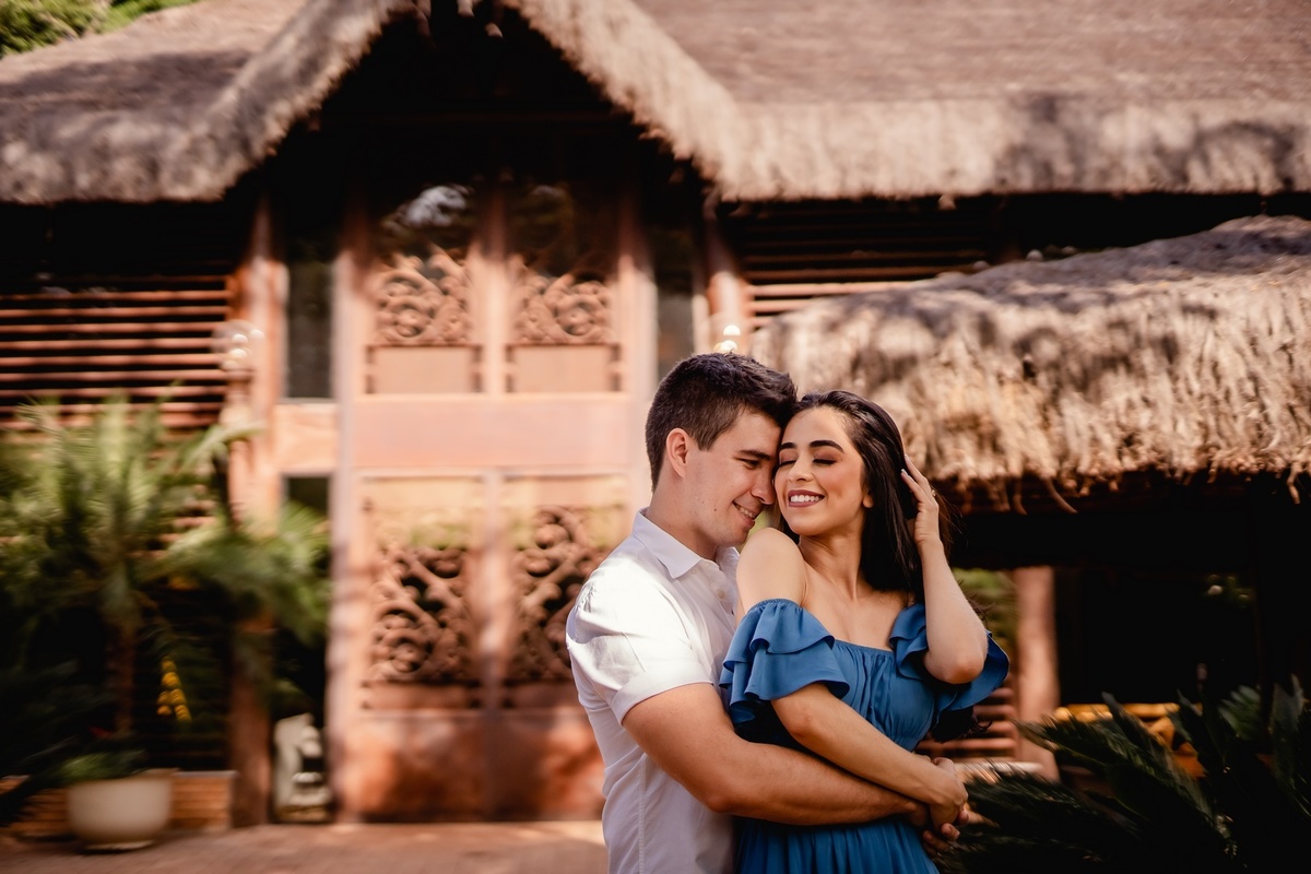 Ensaio de casal simples - Ensaio pré wedding - Ensaio pré casamento - Ensaio de casal em casa - Ensaio de casal casual - Fotografo de casamento - Fotografo profissional em Brasília - Ensaio fotógrafico em Brasília - Ensaio de Casal 