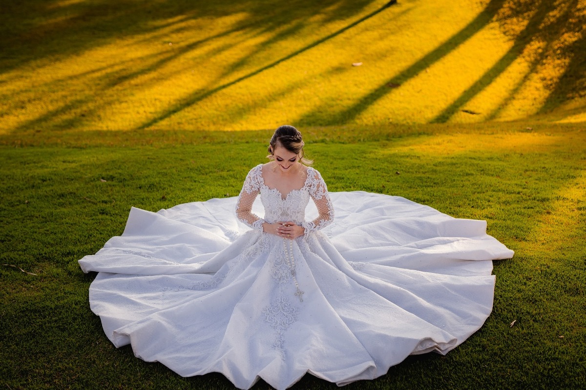 Ensaio Pós Wedding - Ensaio pós casamento - Ensaio de Casal - Previa de Casal - Multifocco - Haras do Morro - Ensaio na fazenda - Fotos de casal - Ensaio ao ar livre - Ensaio externo - Vestido da noiva - Noiva - Noivo - Ensaio de Noivos