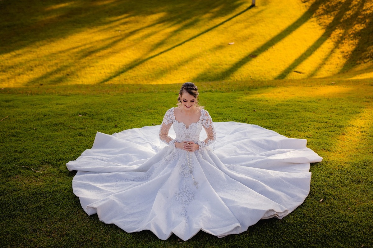 Ensaio Pós Wedding - Ensaio pós casamento - Ensaio de Casal - Previa de Casal - Multifocco - Haras do Morro - Ensaio na fazenda - Fotos de casal - Ensaio ao ar livre - Ensaio externo - Vestido da noiva - Noiva - Noivo - Ensaio de Noivos