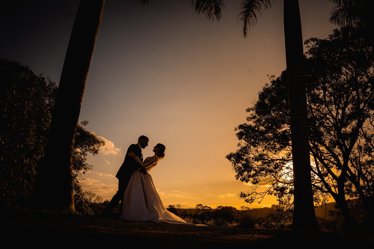 Ensaio Pós Wedding - Ensaio pós casamento - Ensaio de Casal - Previa de Casal - Multifocco - Haras do Morro - Ensaio na fazenda - Fotos de casal - Ensaio ao ar livre - Ensaio externo - Noiva - Noivo - Ensaio de Noivos - Ensaio de casal no por do sol 