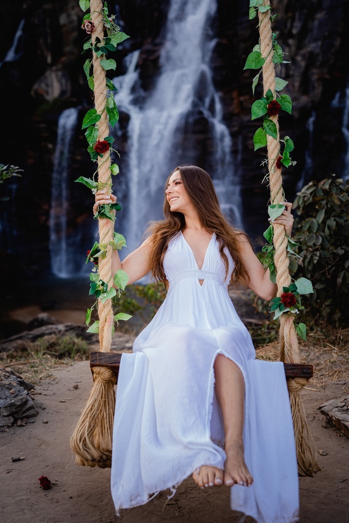 Ensaio Criativo - Pré-wedding - Ensaio no campo - Ensaio de Casal - Ensaio pré casamento - Ensaio ao por do sol - Ensaio simples - Ensaio de casal no Salto do corumbá - Ensaio de casal Brasília - Multifocco - noiva