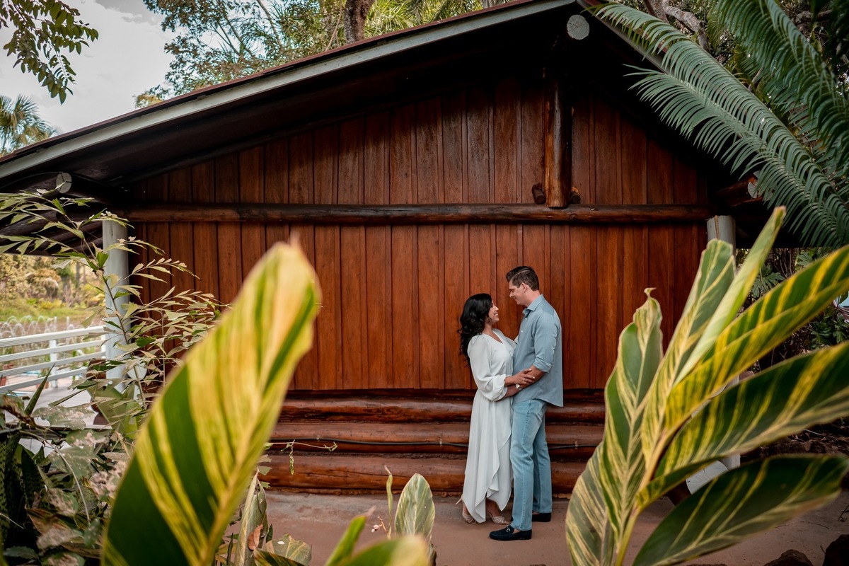 Ensaio de Casal - Ensaio de casal Brasília - Ensaio de casal ao ar livre - Ensaio de casal externo - Ensaio pré casamento - Ensaio de casal simples - Ensaio de casal criativo - Fotografo de casamento - Fotografo profissional Brasília - Multifocco 