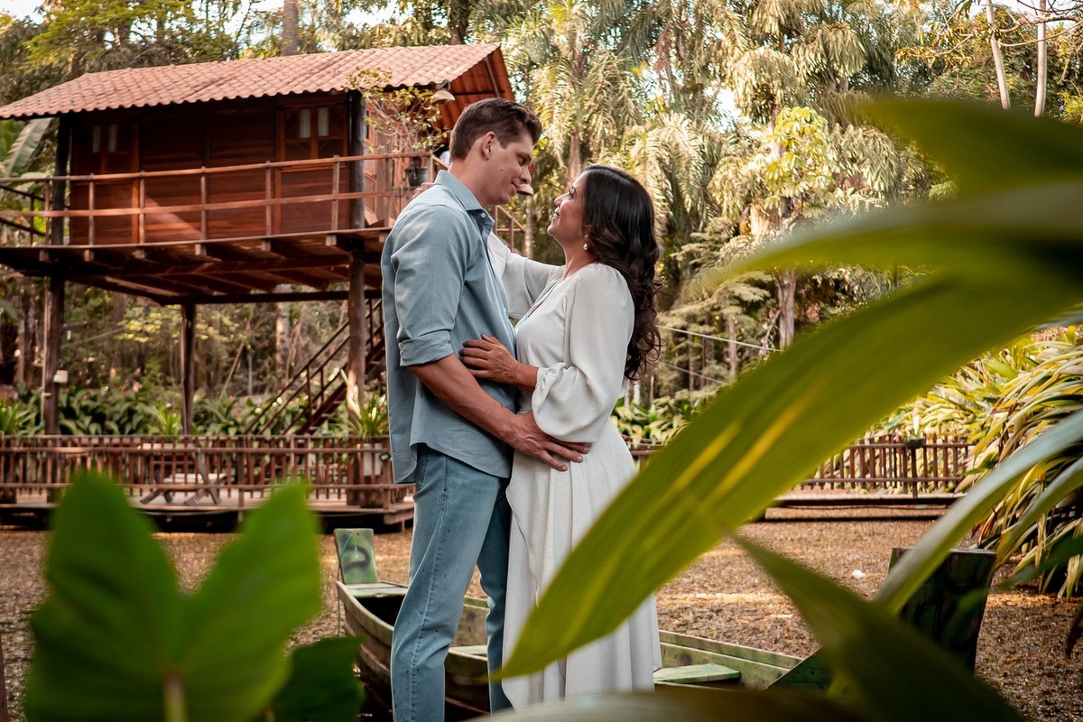 Ensaio de Casal - Ensaio de casal Brasília - Ensaio de casal ao ar livre - Ensaio de casal externo - Ensaio pré casamento - Ensaio de casal simples - Ensaio de casal criativo - Fotografo de casamento - Fotografo profissional Brasília - Multifocco 