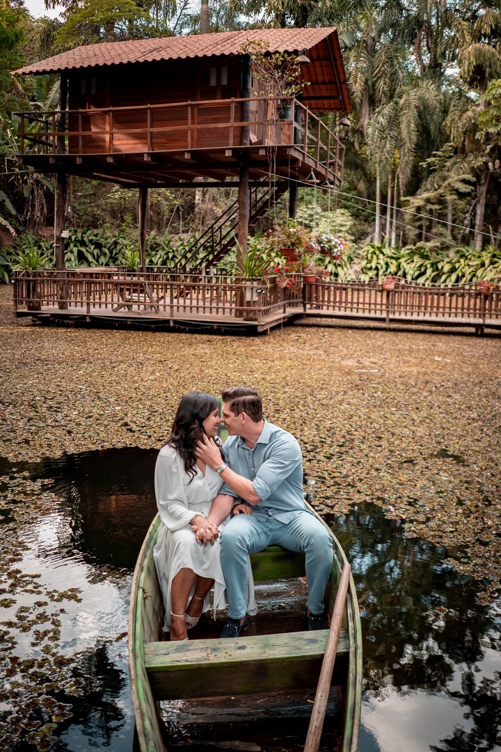 Ensaio de Casal - Ensaio de casal Brasília - Ensaio de casal ao ar livre - Ensaio de casal externo - Ensaio pré casamento - Ensaio de casal simples - Ensaio de casal criativo - Fotografo de casamento - Fotografo profissional Brasília - Multifocco 