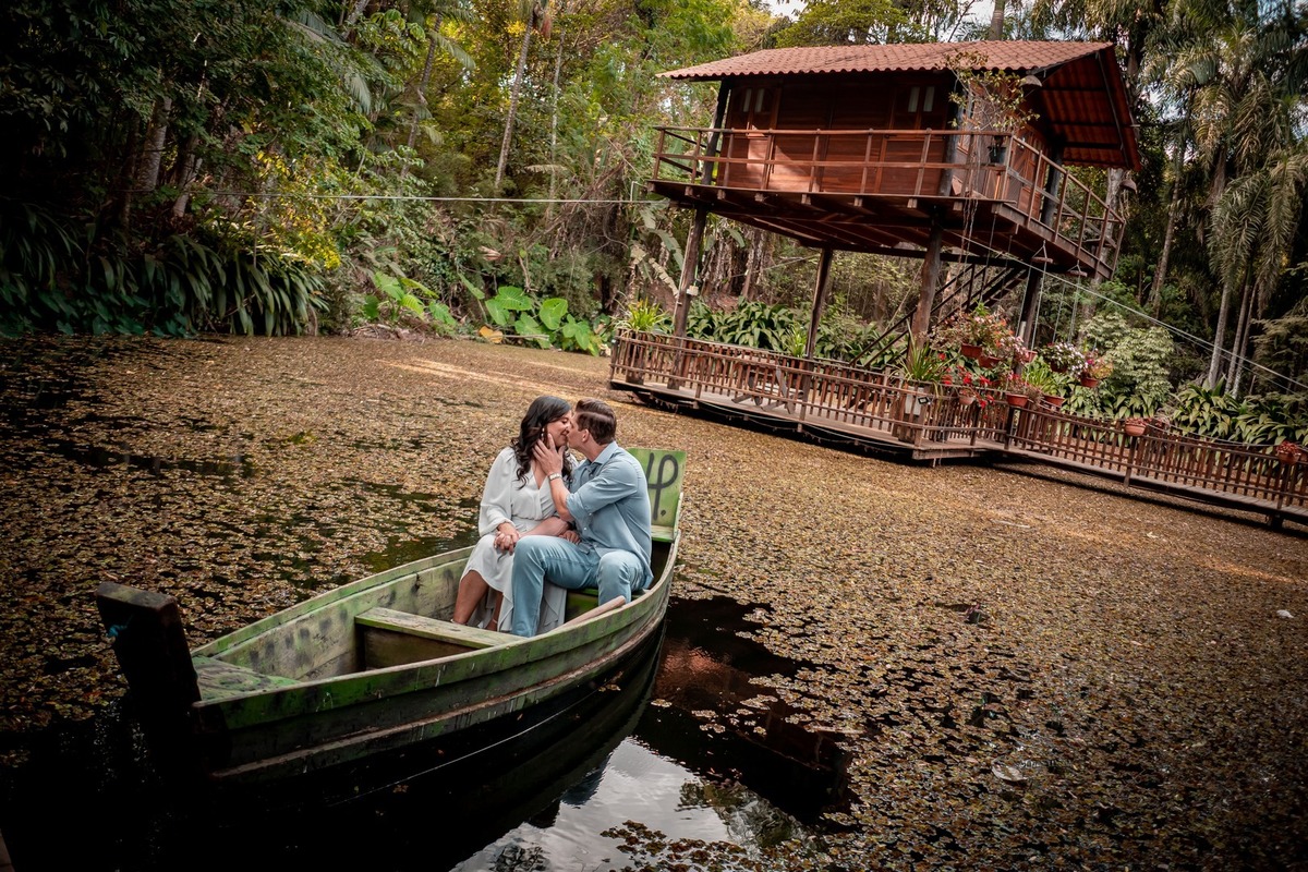 Ensaio de Casal - Ensaio de casal Brasília - Ensaio de casal ao ar livre - Ensaio de casal externo - Ensaio pré casamento - Ensaio de casal simples - Ensaio de casal criativo - Fotografo de casamento - Fotografo profissional Brasília - Multifocco 
