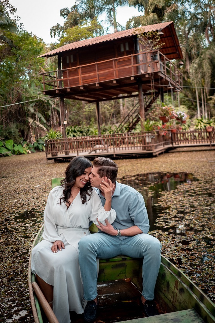 Ensaio de Casal - Ensaio de casal Brasília - Ensaio de casal ao ar livre - Ensaio de casal externo - Ensaio pré casamento - Ensaio de casal simples - Ensaio de casal criativo - Fotografo de casamento - Fotografo profissional Brasília - Multifocco 