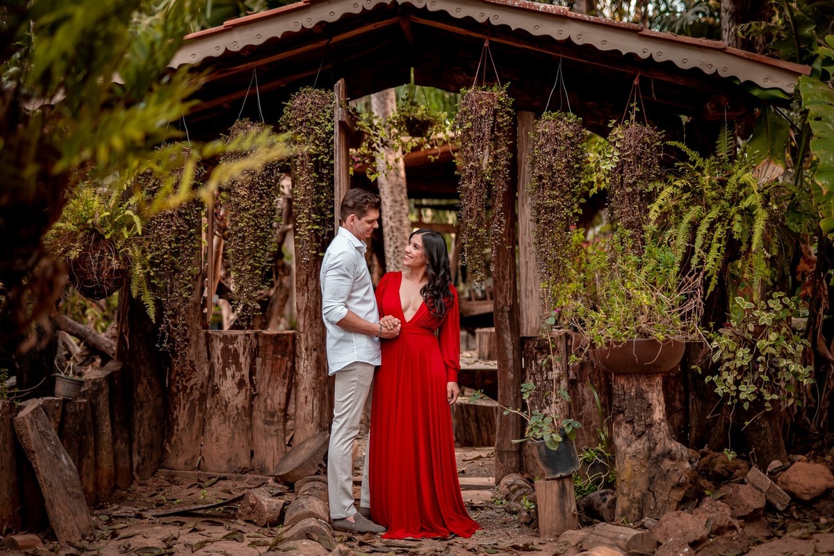 Ensaio de Casal - Ensaio de casal Brasília - Ensaio de casal ao ar livre - Ensaio de casal externo - Ensaio pré casamento - Ensaio de casal simples - Ensaio de casal criativo - Fotografo de casamento - Fotografo profissional Brasília - Multifocco 