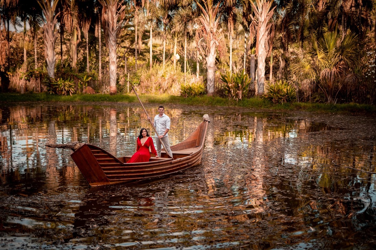 Ensaio de Casal - Ensaio de casal Brasília - Ensaio de casal ao ar livre - Ensaio de casal externo - Ensaio pré casamento - Ensaio de casal simples - Ensaio de casal criativo - Fotografo de casamento - Fotografo profissional Brasília - Multifocco 