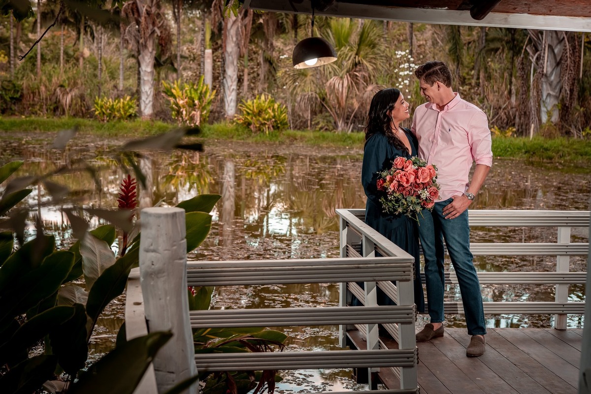 Ensaio de Casal - Ensaio de casal Brasília - Ensaio de casal ao ar livre - Ensaio de casal externo - Ensaio pré casamento - Ensaio de casal simples - Ensaio de casal criativo - Fotografo de casamento - Fotografo profissional Brasília - Multifocco 