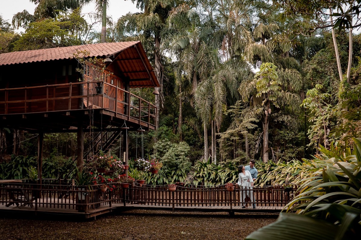 Ensaio de Casal - Ensaio de casal Brasília - Ensaio de casal ao ar livre - Ensaio de casal externo - Ensaio pré casamento - Ensaio de casal simples - Ensaio de casal criativo - Fotografo de casamento - Fotografo profissional Brasília - Multifocco 