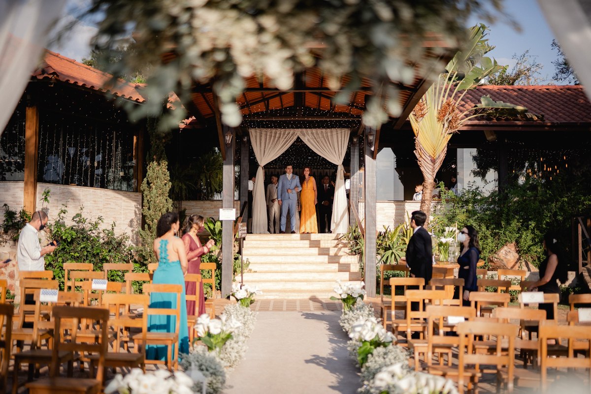 Casamento ao pôr do sol - Casamento de dia - Casamento - Cerimonia de casamento - Casal - Fotógrafo de casamento - Brasília-DF - Fotógrafo de casais - Noivo - Noiva - Vestido da noiva - Casamento inspiração - Fotógrafo Brasília 