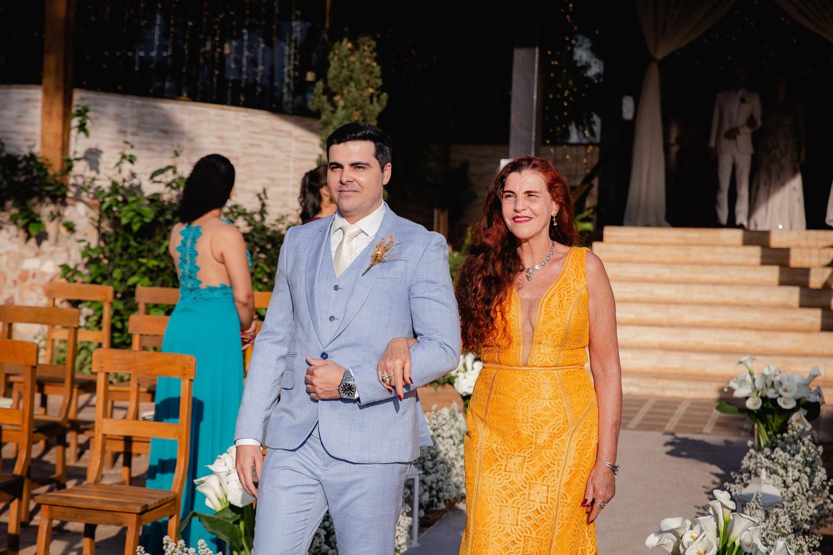 Casamento ao pôr do sol - Casamento de dia - Casamento - Cerimonia de casamento - Casal - Fotógrafo de casamento - Brasília-DF - Fotógrafo de casais - Noivo - Noiva - Vestido da noiva - Casamento inspiração - Fotógrafo Brasília 