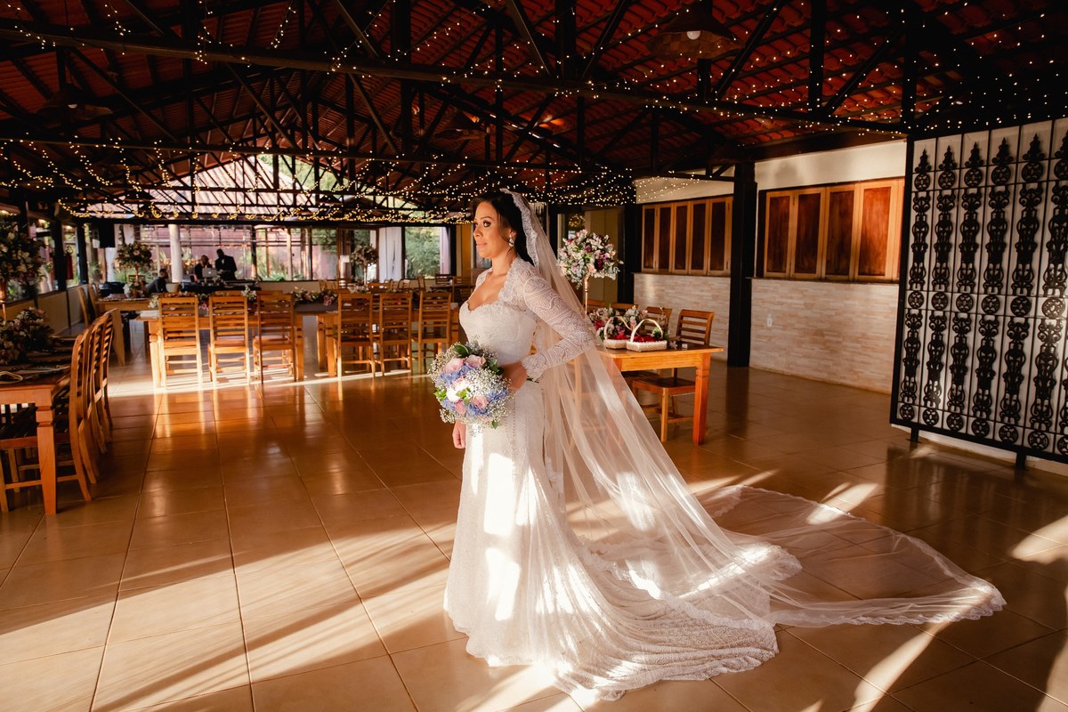 Casamento-ao-pôr-do-sol - Casamento-de-dia - Casamento - Cerimonia-de-casamento - Casal - Fotógrafo-de-casamento - Brasília-DF - Fotógrafo-de-casais - Noivo - Noiva - Vestido-da-noiva - Casamento-inspiração - Fotógrafo-Brasília