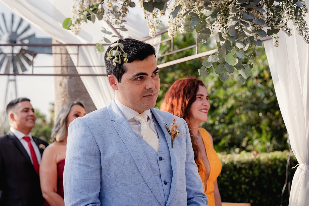 Casamento ao pôr do sol - Casamento de dia - Casamento - Cerimonia de casamento - Casal - Fotógrafo de casamento - Brasília-DF - Fotógrafo de casais - Noivo - Noiva - Vestido da noiva - Casamento inspiração - Fotógrafo Brasília 