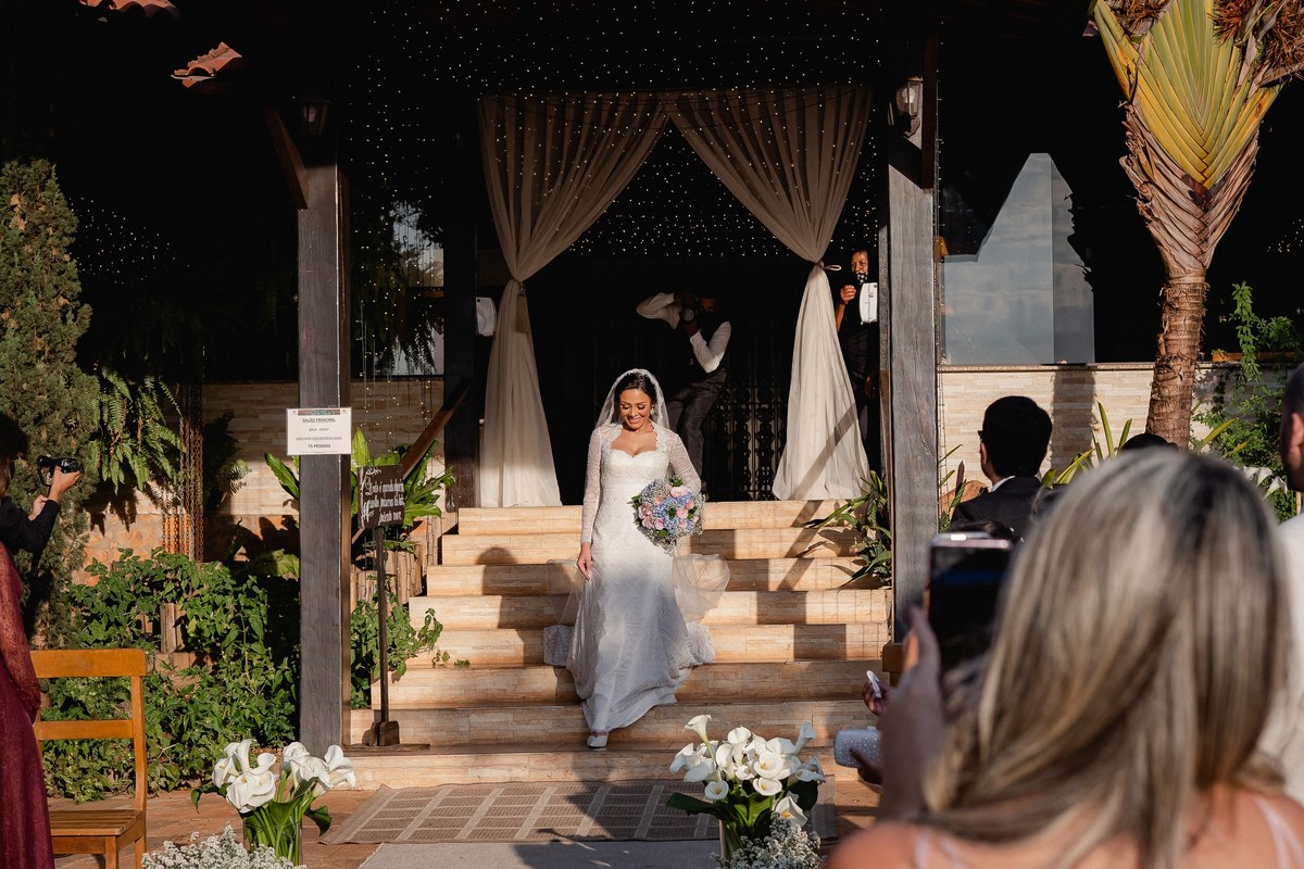 Casamento ao pôr do sol - Casamento de dia - Casamento - Cerimonia de casamento - Casal - Fotógrafo de casamento - Brasília-DF - Fotógrafo de casais - Noivo - Noiva - Vestido da noiva - Casamento inspiração - Fotógrafo Brasília 