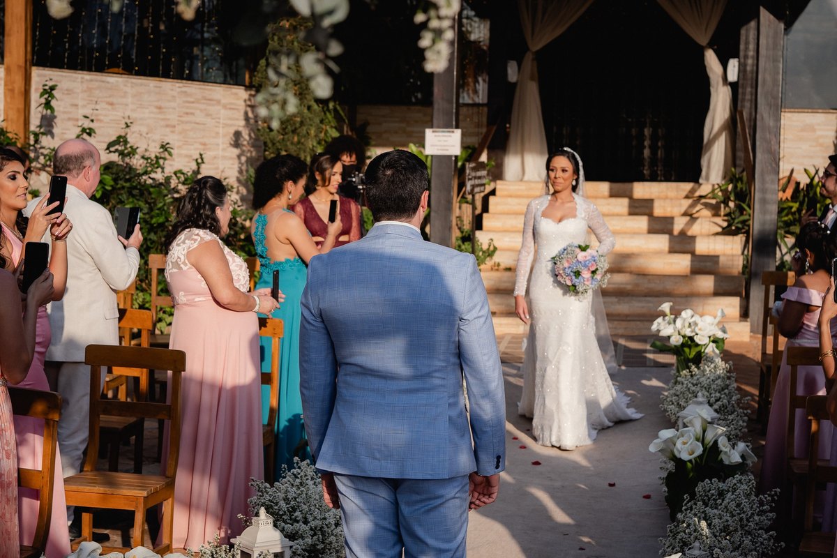 Casamento ao pôr do sol - Casamento de dia - Casamento - Cerimonia de casamento - Casal - Fotógrafo de casamento - Brasília-DF - Fotógrafo de casais - Noivo - Noiva - Vestido da noiva - Casamento inspiração - Fotógrafo Brasília 
