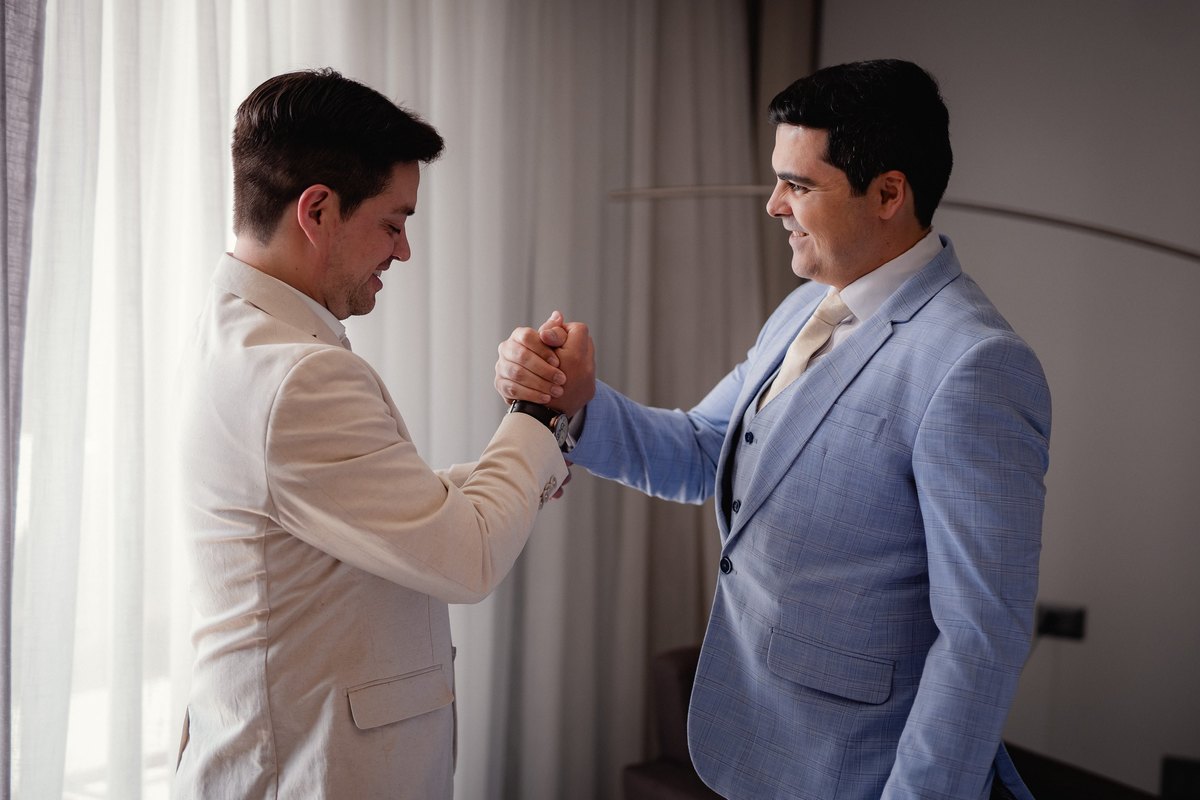 Casamento ao pôr do sol - Casamento de dia - Casamento - Cerimonia de casamento - Casal - Fotógrafo de casamento - Brasília-DF - Fotógrafo de casais - Noivo - Noiva - Vestido da noiva - Casamento inspiração - Fotógrafo Brasília 