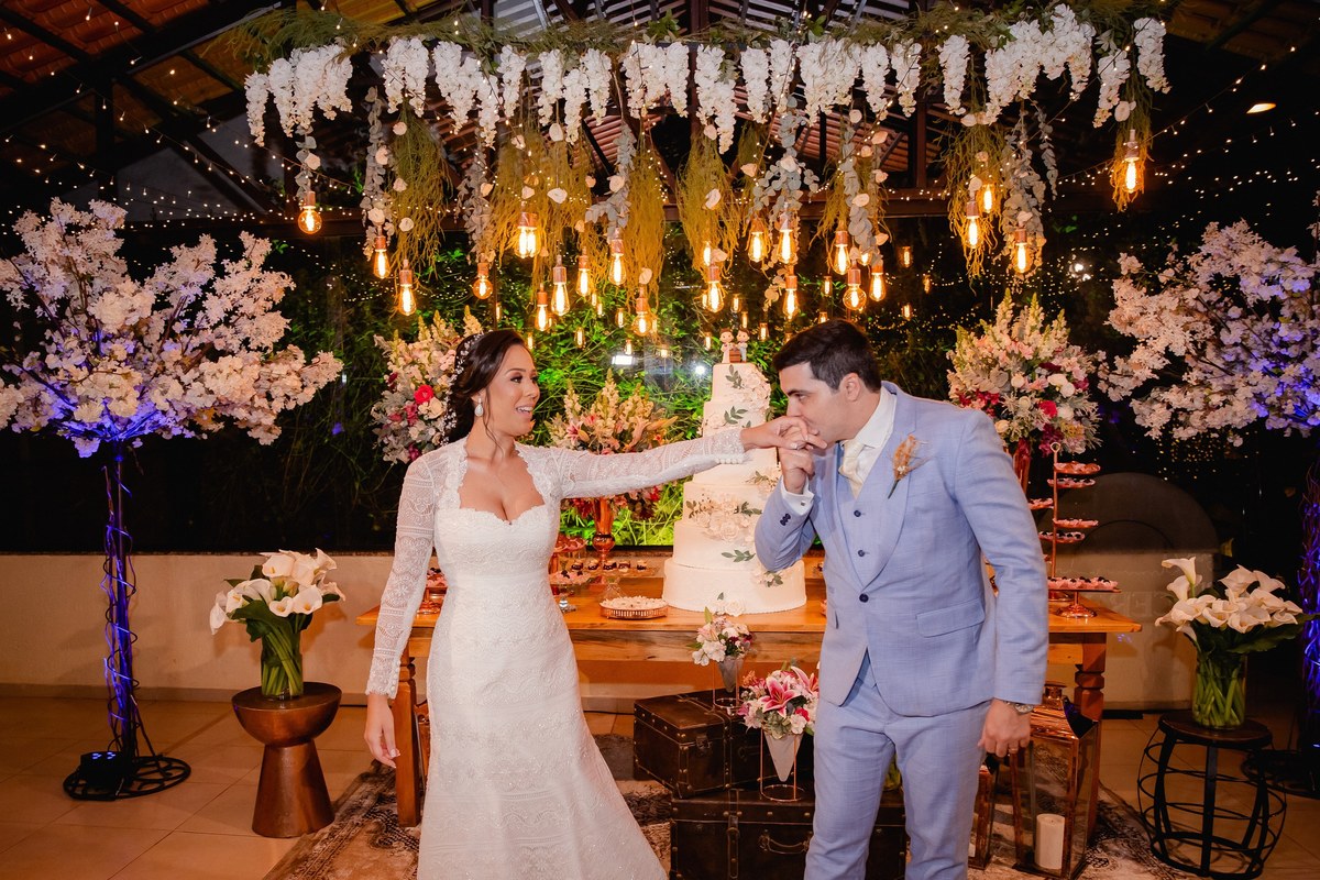 Casamento ao pôr do sol - Casamento de dia - Casamento - Cerimonia de casamento - Casal - Fotógrafo de casamento - Brasília-DF - Fotógrafo de casais - Noivo - Noiva - Vestido da noiva - Casamento inspiração - Fotógrafo Brasília - Festa de casamento  