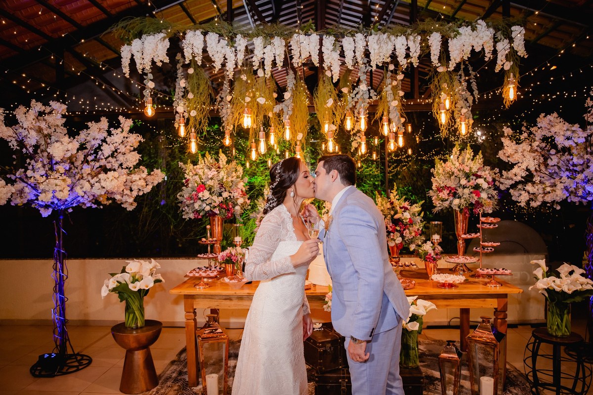 Casamento ao pôr do sol - Casamento de dia - Casamento - Cerimonia de casamento - Casal - Fotógrafo de casamento - Brasília-DF - Fotógrafo de casais - Noivo - Noiva - Vestido da noiva - Casamento inspiração - Fotógrafo Brasília - Festa-de-casamento 