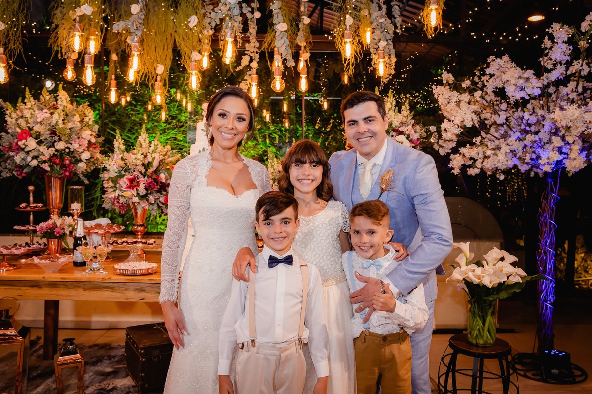 Casamento ao pôr do sol - Casamento de dia - Casamento - Cerimonia de casamento - Casal - Fotógrafo de casamento - Brasília-DF - Fotógrafo de casais - Noivo - Noiva - Vestido da noiva - Casamento inspiração - Fotógrafo Brasília - Festa-de-casamento 